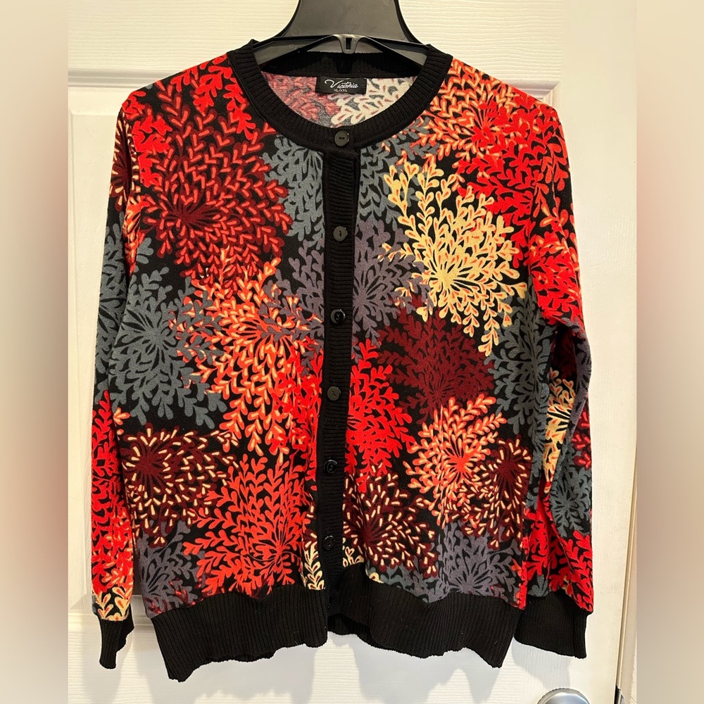 Women's Multicolor Floral Sweater